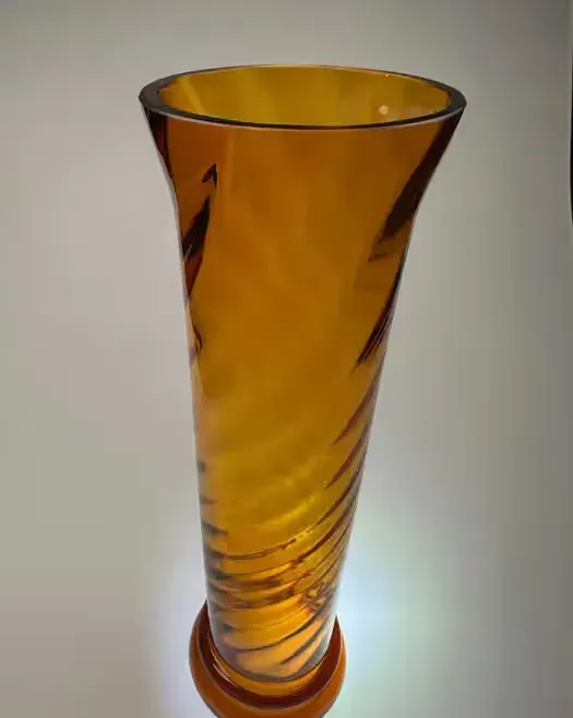 Wazon miodowy szkło spiralne HS Julia wys 31.3 cm — praca twórcy Antykwariat Filemon na Freshwall Marketplace