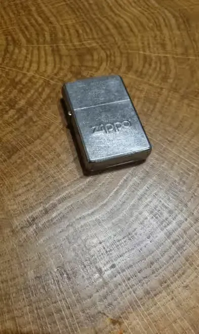 Zapalniczka zippo Street chrome stara vintage — praca twórcy seb na Freshwall Marketplace