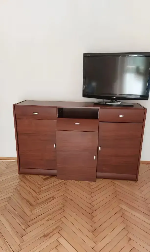 Wstrzymana Komoda piękna, ale uszkodzona — praca twórcy Iwonka na Freshwall Marketplace