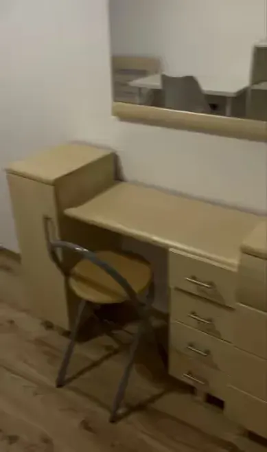 REZERWACJA zestaw mebli toaletka z krzeslem, szafa, komoda, łóżko — praca twórcy XXX na Freshwall Marketplace