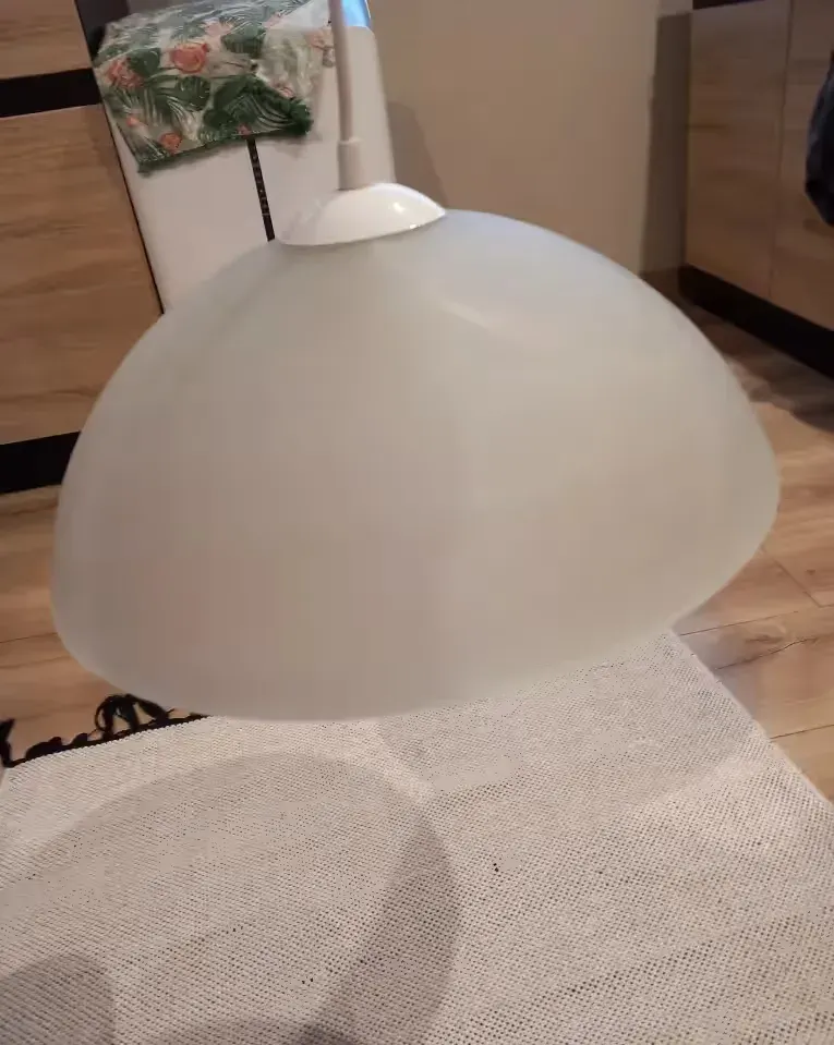 Lampa kuchenna klosz — praca twórcy Asia na Freshwall Marketplace
