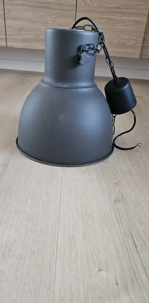 Oswietlenie żyrandol czarny mat — praca twórcy Aneta na Freshwall Marketplace