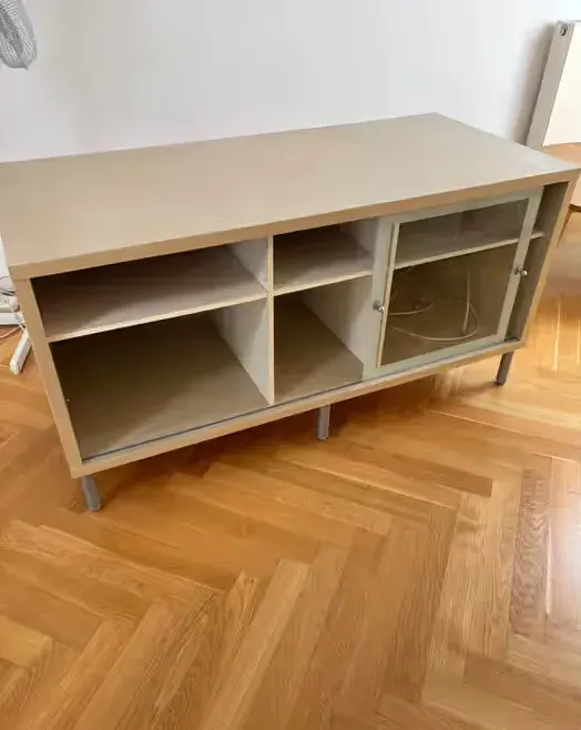 Komoda pod telewizor — praca twórcy Sebastian na Freshwall Marketplace