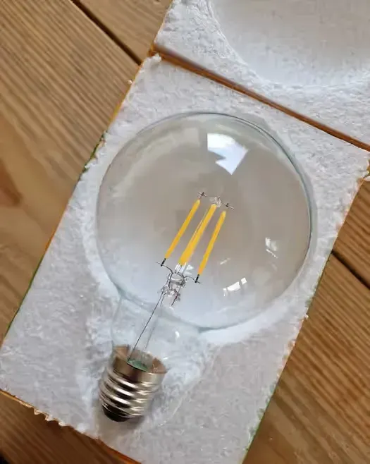Żarówka retro edison loft nastrojowa E27 2W/4W 220 led duża — praca twórcy Weronika na Freshwall Marketplace