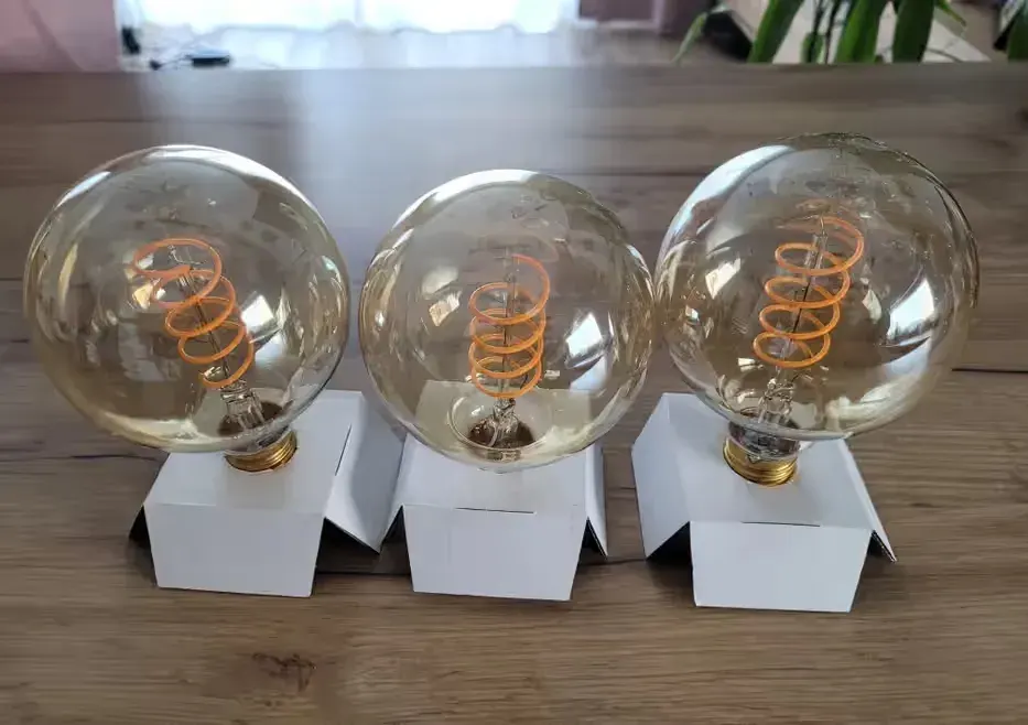 Żarówki LED Diall G 95 E 27 806 lm 1800 K — praca twórcy Paulina na Freshwall Marketplace