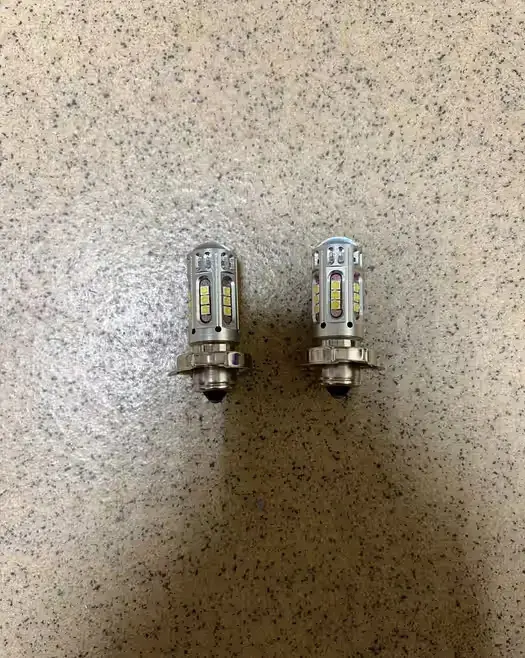 Żarówki LED P26S 12V 24V — praca twórcy Maksymilian na Freshwall Marketplace