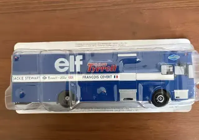 1/43 Leyland Worldmaster Elf Tyrell 1970 #11 Centauria — praca twórcy Malgorzata na Freshwall Marketplace