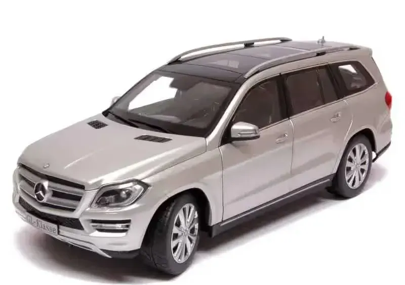 1:18 Mercedes GL (X166) 2020 Dealer Edition Norev — praca twórcy Jakub na Freshwall Marketplace