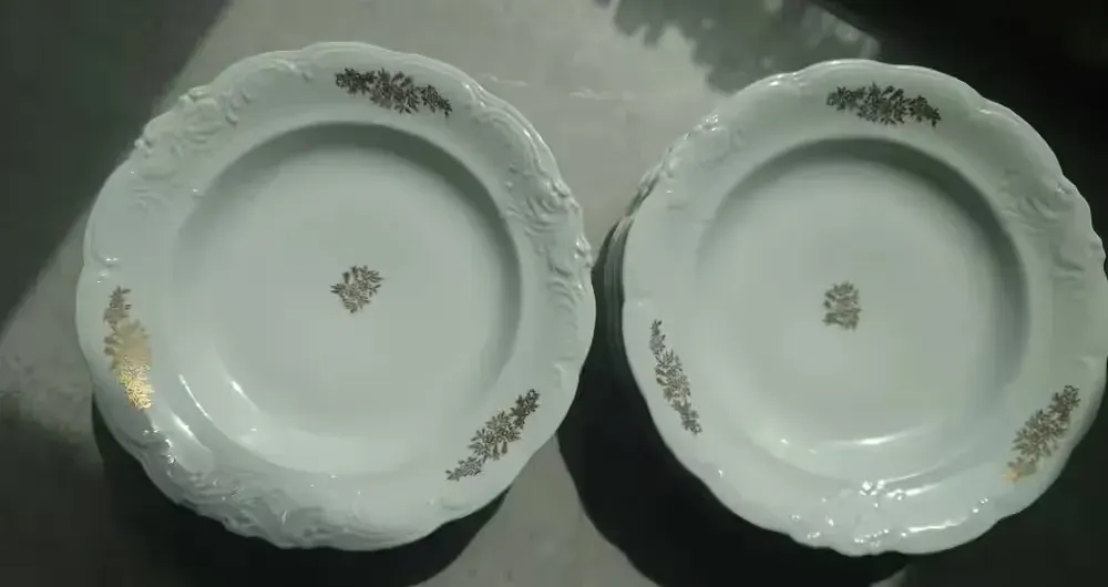 12 porcelanowych głębokich  talerzy Fabryka Porcelany Wałbrzych — praca twórcy Monika na Freshwall Marketplace