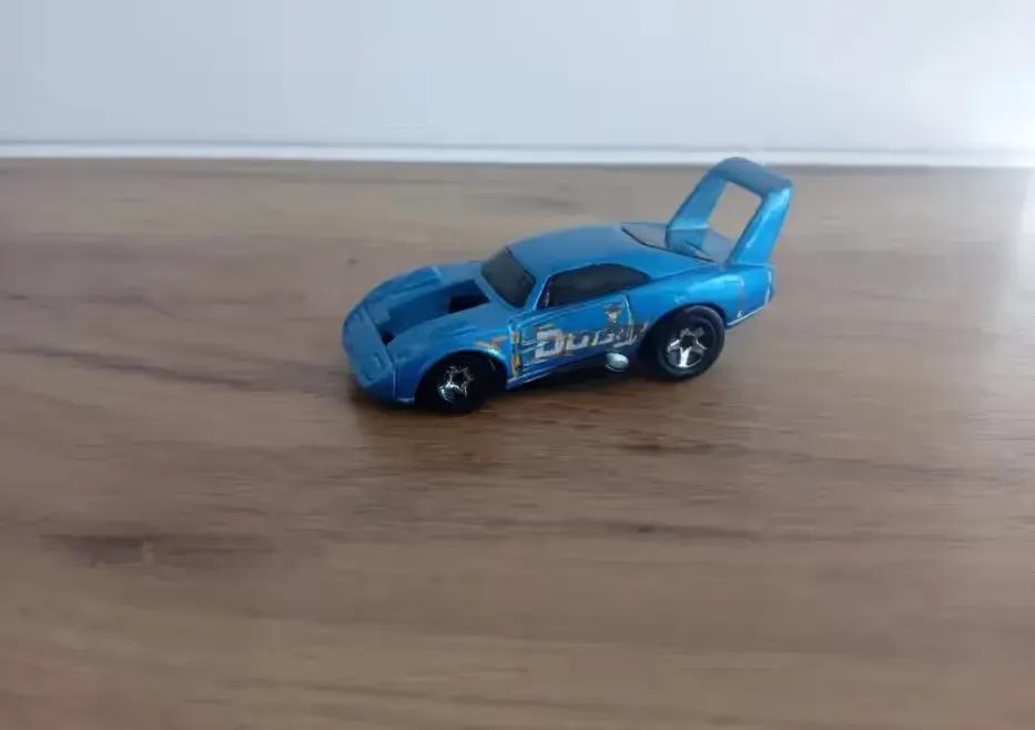 1969 '69 Dodge Daytona Hot Wheels 2000 autko resorak model samochodzik — praca twórcy Krzysztof na Freshwall Marketplace