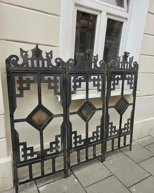 Ażurowe  elementy,  parawan — praca twórcy Lech na Freshwall Marketplace