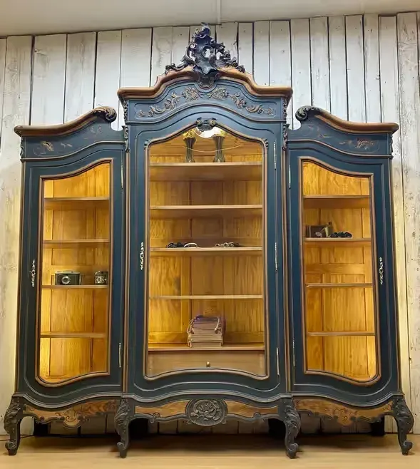 BIBLIOTEKA 3-drzwiowa witryna przeszklona antracyt, Ludwik XV Francja 1908 r. Antyk — praca twórcy Rocaille Pracownia francuskich antyków sp. z o.o. na Freshwall Marketplace