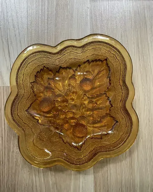 Brązowy talerz brązowa patera PRL 19x20 cm — praca twórcy Anna na Freshwall Marketplace
