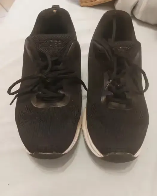 buty sportowe 43 — praca twórcy Iryna na Freshwall Marketplace
