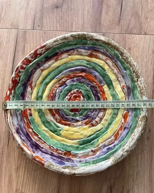 Ceramiczny talerz na ciasto duży 38 cm - rękodzieło — praca twórcy Jowita na Freshwall Marketplace