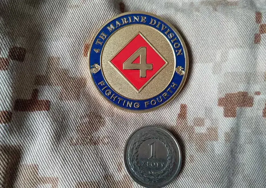 Challenge coin 4 Dywizja Marines USMC — praca twórcy Mieczysław na Freshwall Marketplace