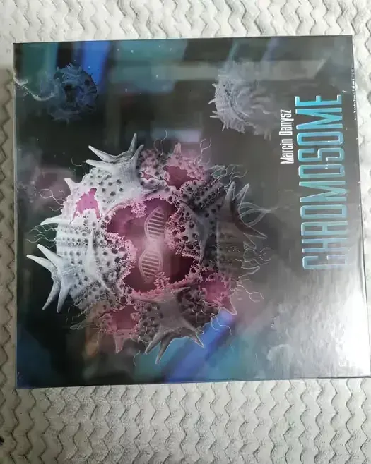 Chromosome - nowa w folii — praca twórcy Karolina na Freshwall Marketplace