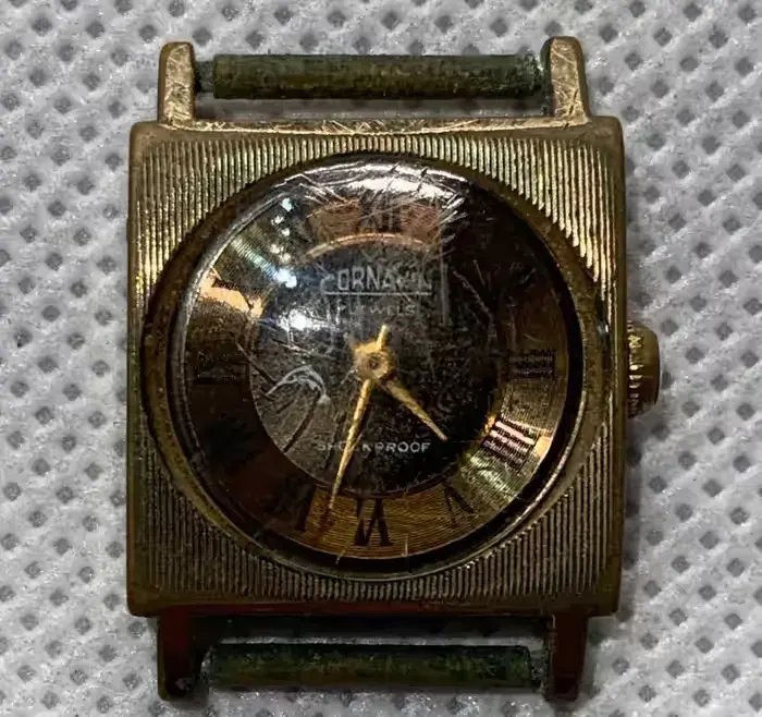 Cornavin Dolphin 17 Jewels Damski Mechaniczny Square Vintage — praca twórcy Rafał na Freshwall Marketplace