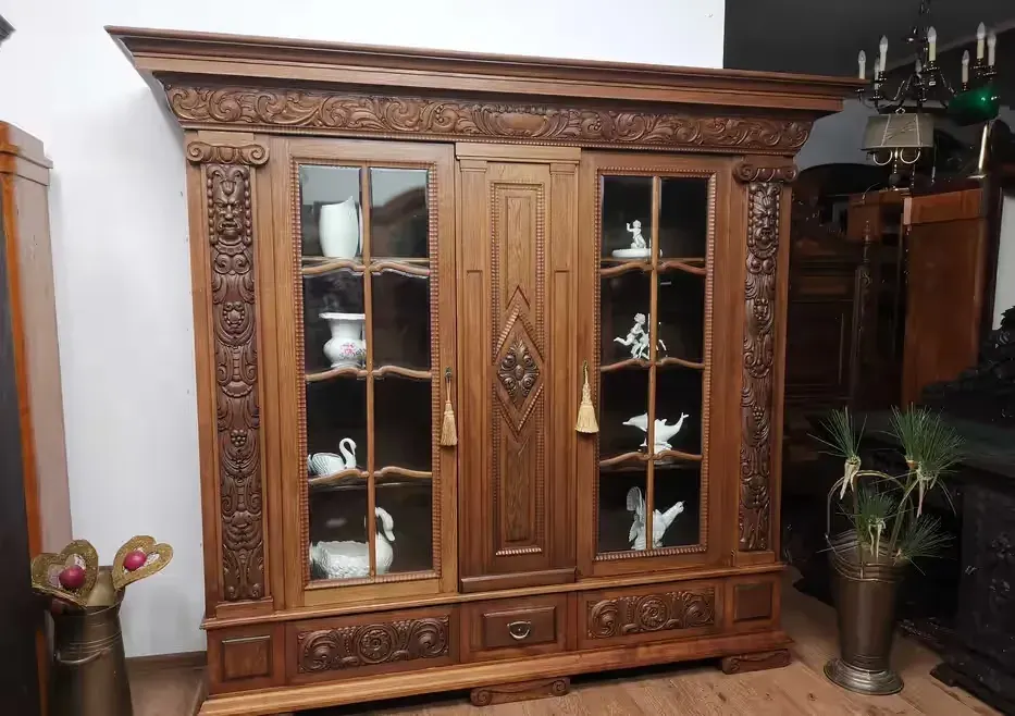 Dębowa biblioteka witryna  antyk 866 /2025 — praca twórcy Jakub na Freshwall Marketplace