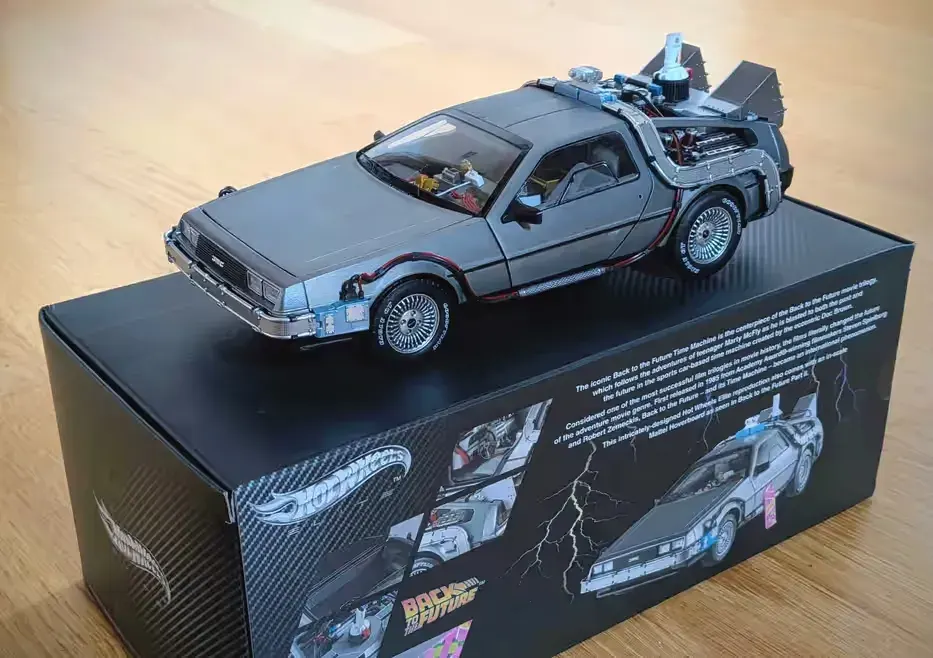 DeLorean Hot Wheels Elite Back to the Future 1:18 — praca twórcy Milo na Freshwall Marketplace