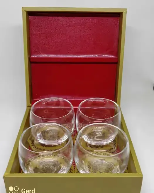 Desing Philipp Zestaw Upominkowy do whisky — praca twórcy Małgorzata na Freshwall Marketplace