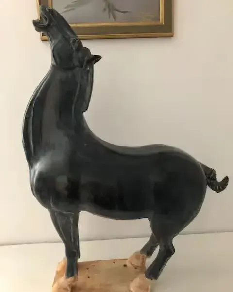 Duża Kamionkowa Figura KONIA - AlmiDecor — praca twórcy Szymon na Freshwall Marketplace