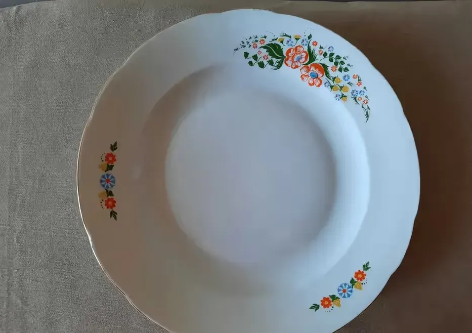 Duży biały porcelanowy półmisek do serwowania Ćmielów, 32 cm — praca twórcy Ewa na Freshwall Marketplace