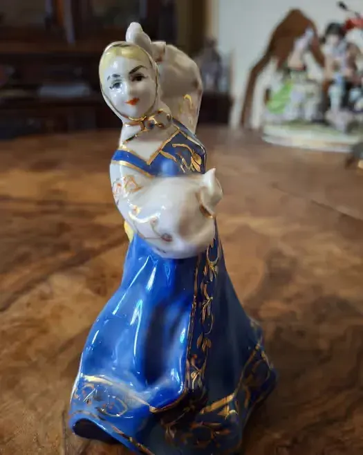 Figurka korosten prl porcelana porcelanowa — praca twórcy konto rodzinne na Freshwall Marketplace