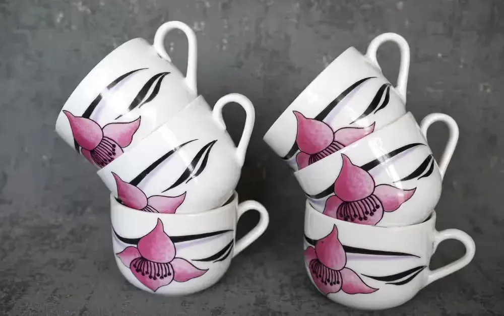 Filiżanki espresso PRL kwiaty komplet 6 szt vintage — praca twórcy RetroHoop na Freshwall Marketplace