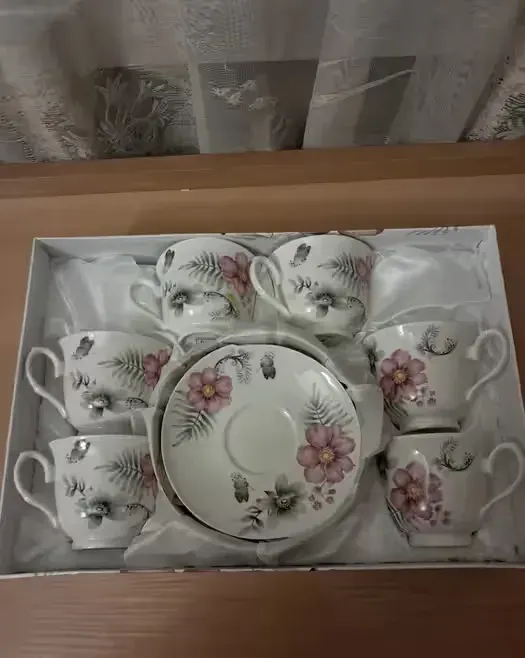 Filiżankki Bellissima — praca twórcy Bartek na Freshwall Marketplace