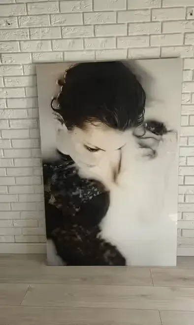 Fotografia "Kobieta w mleku", wymiary 100x150, dibond — praca twórcy tomasz na Freshwall Marketplace