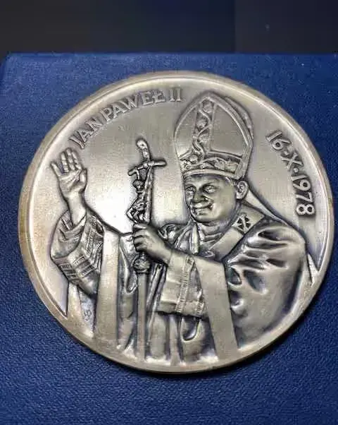 Jan Paweł II  Gaude Mater Polonia — praca twórcy Maciej na Freshwall Marketplace
