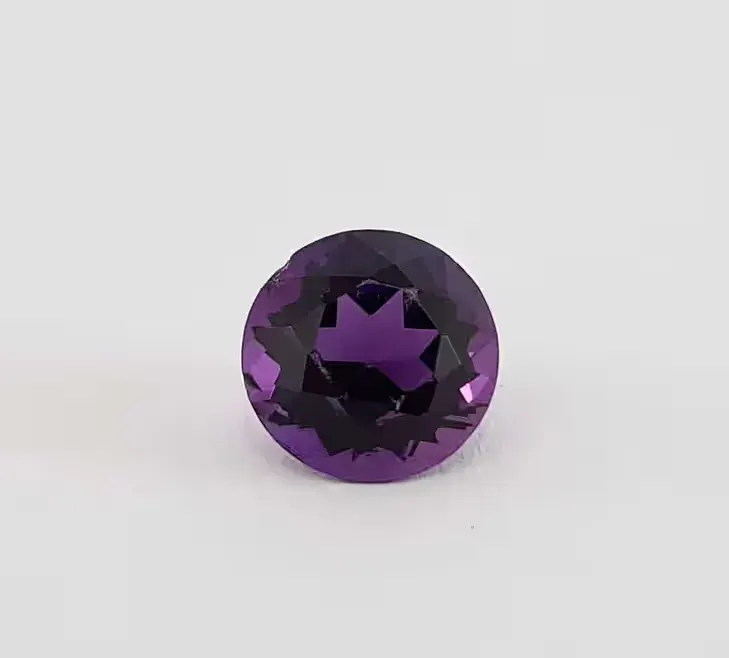 Kamień jubilerski - 6,35 carat — praca twórcy Second Hand na Freshwall Marketplace