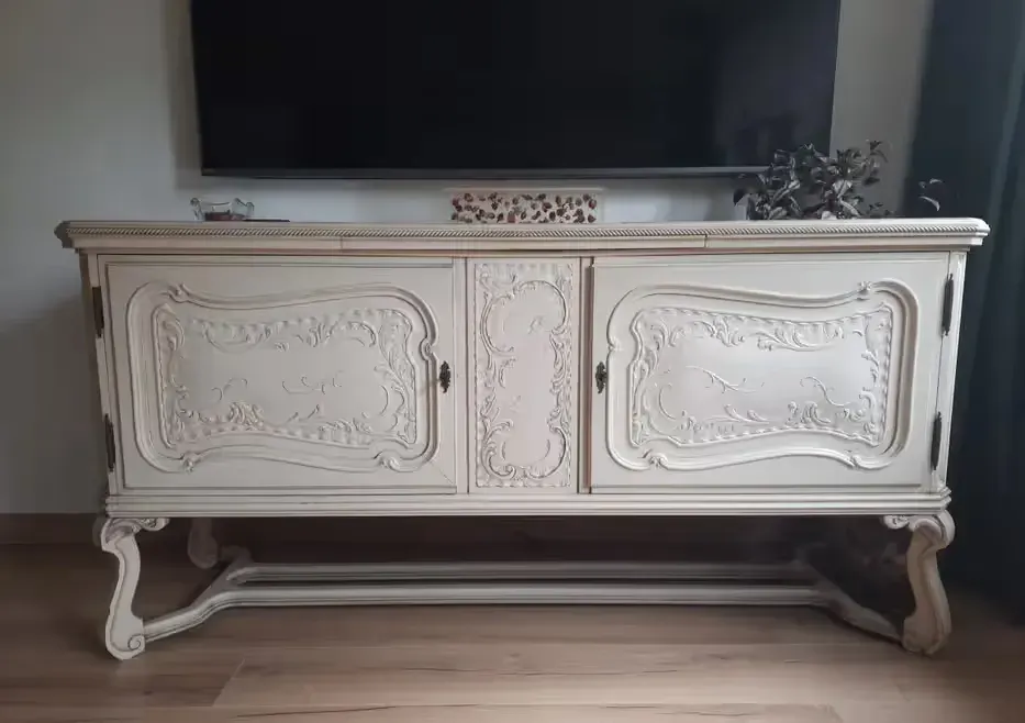 Komoda Ludwik antyk — praca twórcy Marek na Freshwall Marketplace