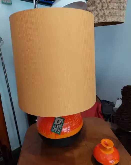 Lampa ceramiczna Hutschenreuther sygnowana lata 70 — praca twórcy Robert na Freshwall Marketplace