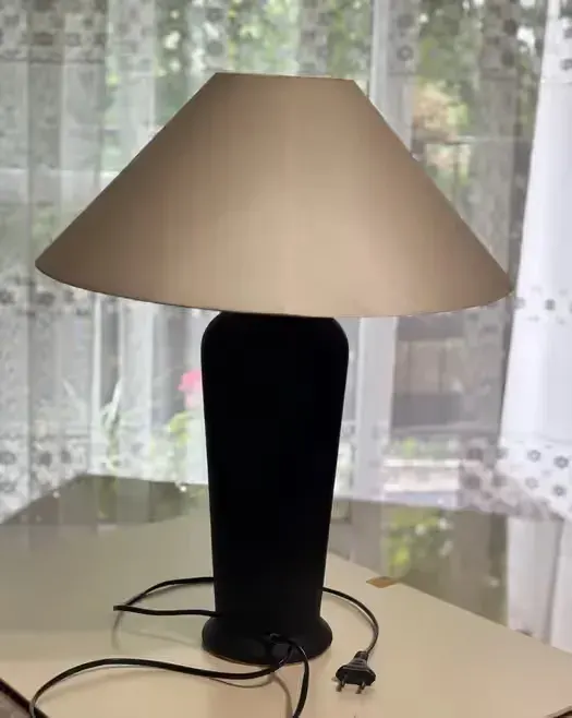 Lampa na stolik czasy PRL — praca twórcy Marta na Freshwall Marketplace