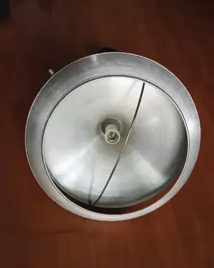 Lampa - UFO- Polam - Wieliczka / lampa / aluminium/ UFO / PRL — praca twórcy bea na Freshwall Marketplace