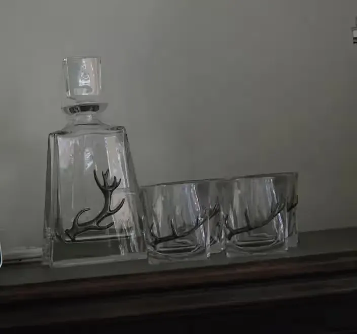 luksusowy zestaw do whisky — praca twórcy Sylwia na Freshwall Marketplace