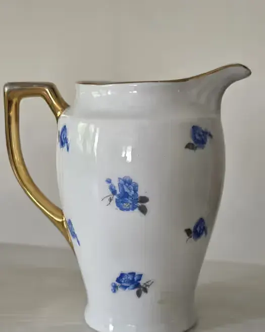 Mlecznik porcelana Giesche — praca twórcy To i owo na Freshwall Marketplace