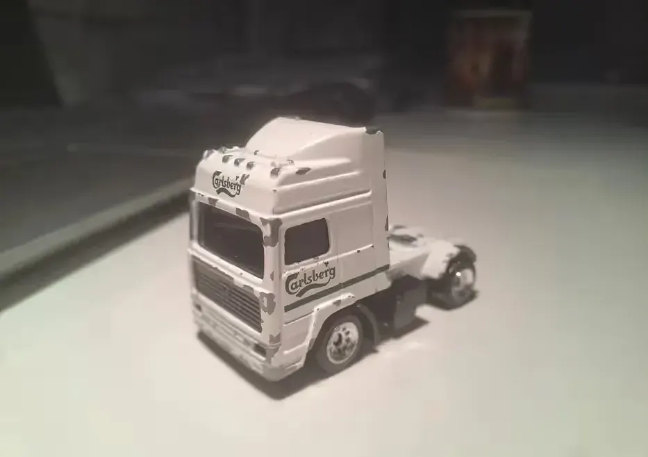 Model ciężarówki - ciągnik siodłowy Volvo — praca twórcy Bartosz na Freshwall Marketplace