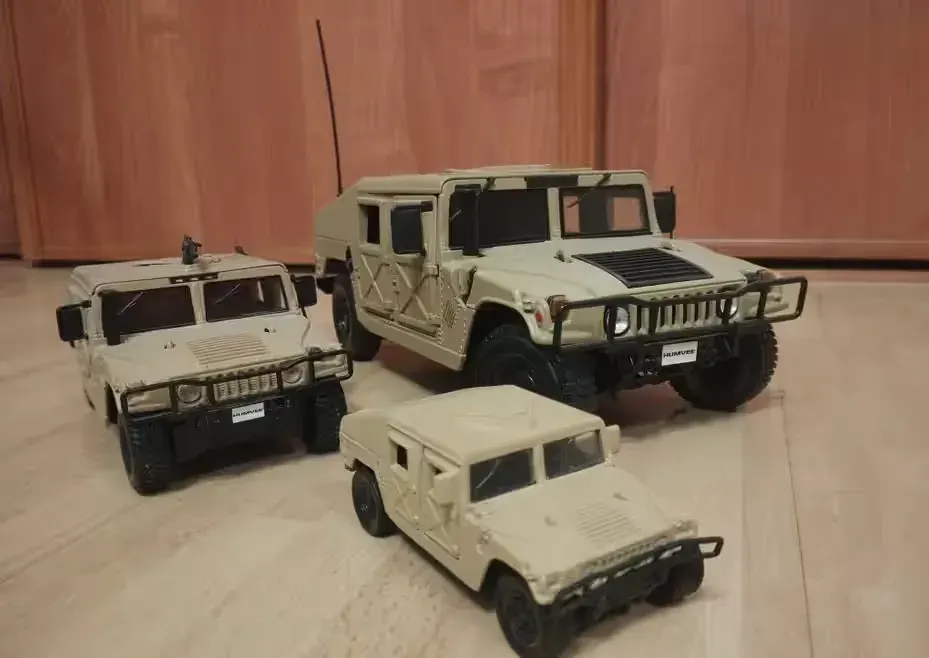 Modele humvee maisto w różnych skalach — praca twórcy piotr na Freshwall Marketplace