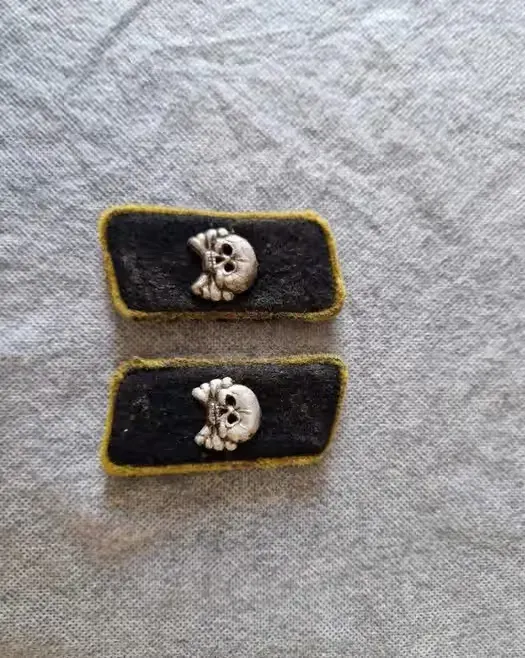 Naszywki dewizji pancernej SS totenkopf — praca twórcy Osoba na Freshwall Marketplace