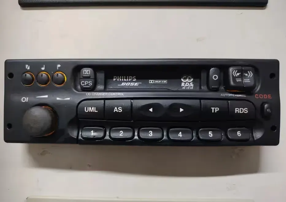 OPEL CCR 800 Bose Philips Fabryczne Radio Samochodowe kaseta Wysoki Model radioodtwarzacz — praca twórcy Sprzedawca na Freshwall Marketplace