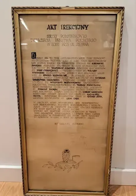 Oryginalny AKT EREKCYJNY szkoła podstawowa Stefana Łódź vintage 1963r — praca twórcy antykizestrychu na Freshwall Marketplace