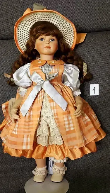 Piękna lalka w bardzo dobrym stanie. Świetnie wykonana. Duża.Porcelana. — praca twórcy Poliski na Freshwall Marketplace