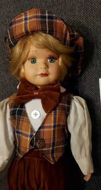 Piękny ch)opiec.Lalka kolekcjonerska,porcelana wyjątkowa. — praca twórcy Poliski na Freshwall Marketplace