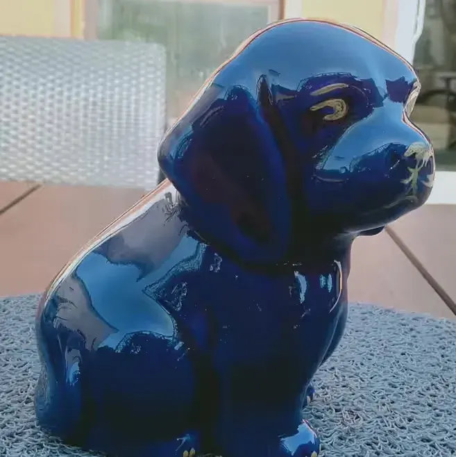 Piesek porcelana kobalt — praca twórcy Ronin na Freshwall Marketplace
