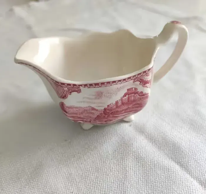 Porcelana angielska Johnson Bros. Mlecznik. — praca twórcy Elwira na Freshwall Marketplace