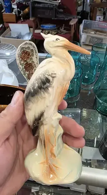 Porcelanowa, ceramiczna figurka bociana - Vintage Prl — praca twórcy Maciej Majcher na Freshwall Marketplace