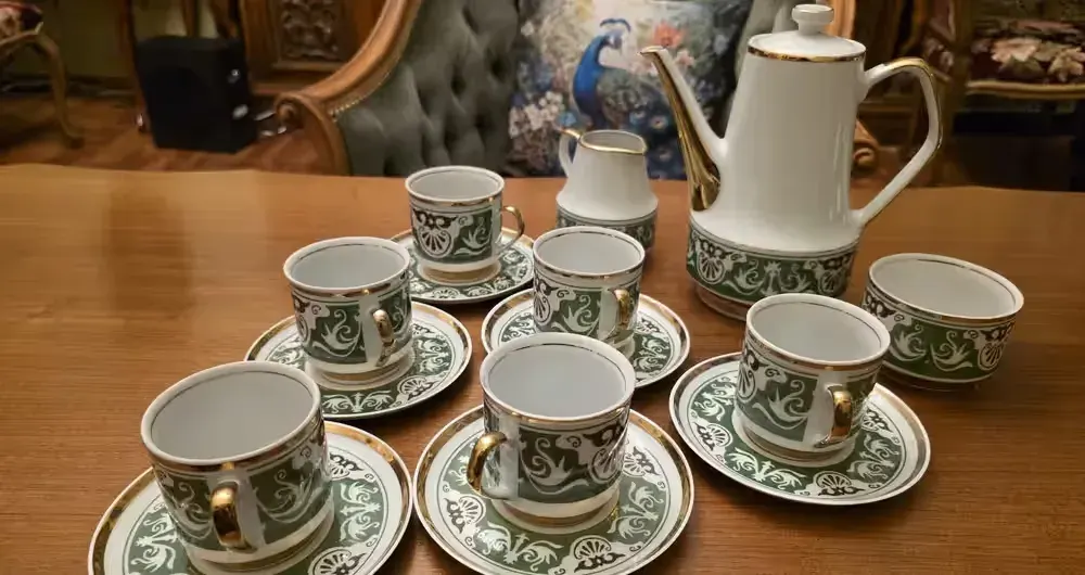 Porcelanowy serwis kawowy PRL klasyka — praca twórcy Marcin na Freshwall Marketplace